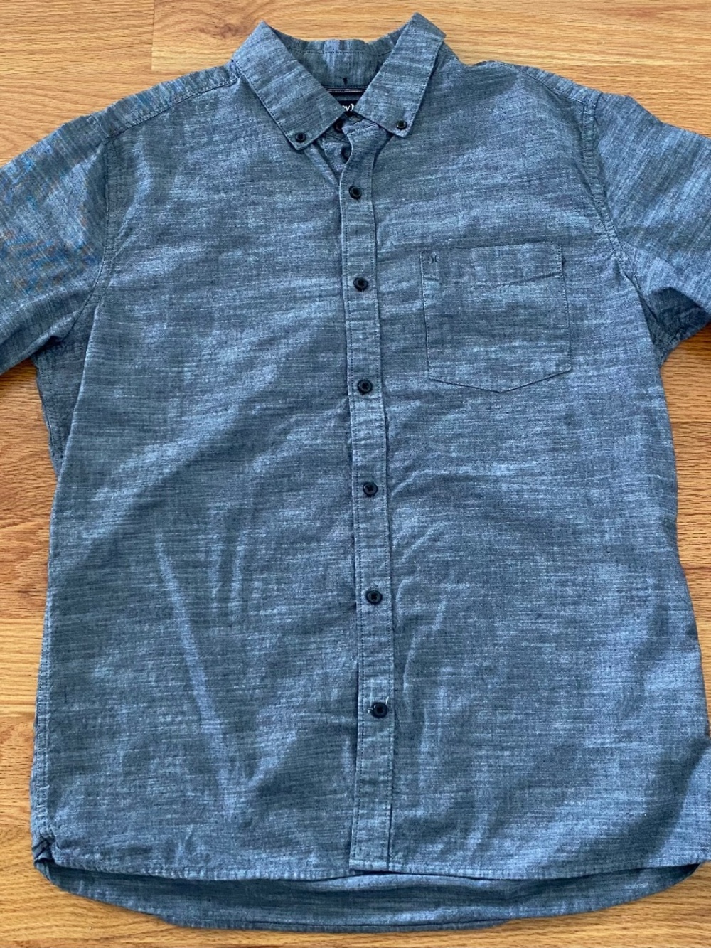 Hurley 100% Cotton Short Sleeve Button Down Grey Men’s Medium Classic Fit NWOT